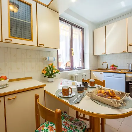 Gaya 2br With Terrace - Happy * Stresa