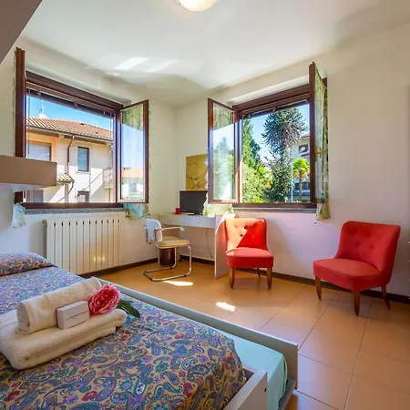 Gaya 2br With Terrace - Happy