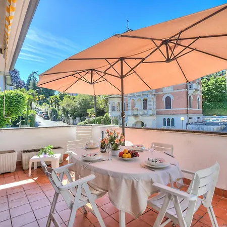 Lejlighed Gaya 2br With Terrace - Happy