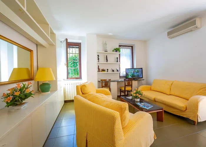 Gaya Center - Happy Apartman