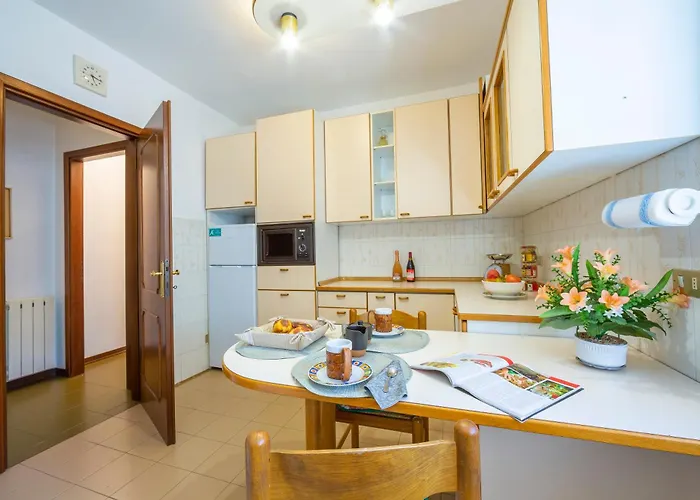 Gaya Center - Happy Apartament *